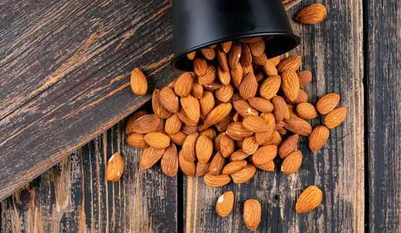 10 Almonds Calories